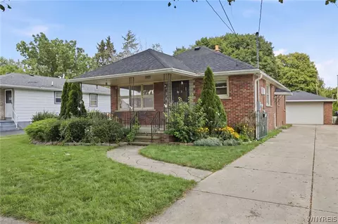 415 73rd St, Niagara Falls, NY 14304