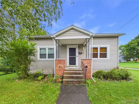 Exterior - 1043 Brook St, Olean, NY 14760 photo 2 of 7