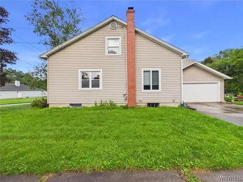 Exterior - 1043 Brook St, Olean, NY 14760 photo 4 of 7