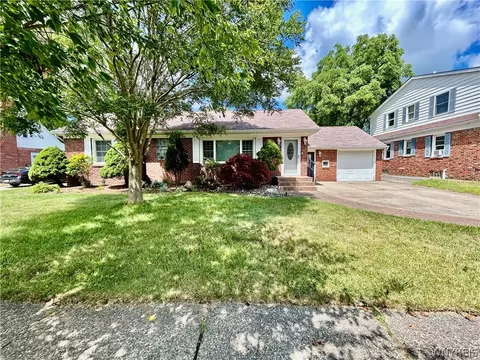 220 Treehaven Rd, Cheektowaga, NY 14215