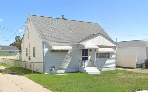 25 Wallace Ave, Cheektowaga, NY 14227