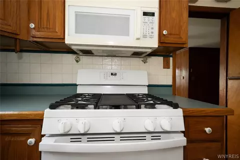 Kitchen - 720 Bennett Rd, Evans, NY 14006 photo 3 of 6