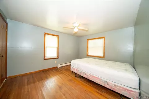 Bedroom - 720 Bennett Rd, Evans, NY 14006 photo 5 of 10