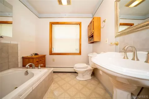 Bath - 720 Bennett Rd, Evans, NY 14006 photo 2 of 3