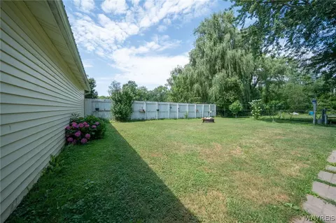 Exterior - 720 Bennett Rd, Evans, NY 14006 photo 5 of 5