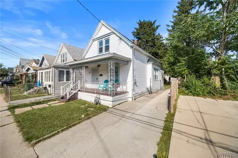 15 Cambridge Ave, Buffalo, NY 14215