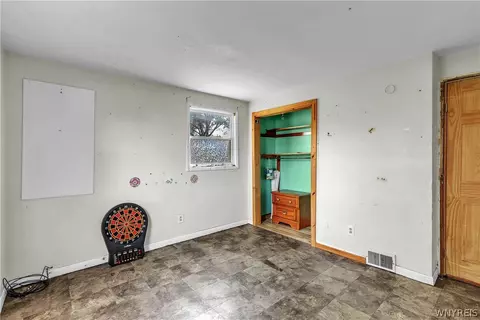 Bedroom - 7267 Bear Ridge Rd, Pendleton, NY 14120 photo 3 of 4