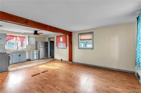 Living - 7267 Bear Ridge Rd, Pendleton, NY 14120 photo 2 of 2