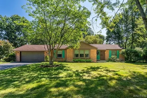 125 Geneva Rd, Aurora, NY 14052