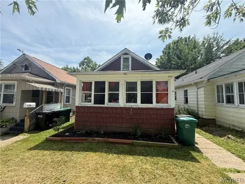 1719 North Ave, Niagara Falls, NY 14305