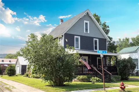 18 Rockwell Ave, Ellicottville, NY 14731