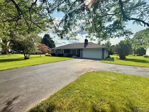 3778 Ransomville Rd, Porter, NY 14131