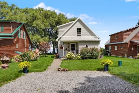 102 S Main St N, Hamlin, NY 14464