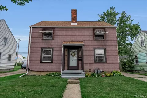 101 Henderson Ave, Tonawanda, NY 14217