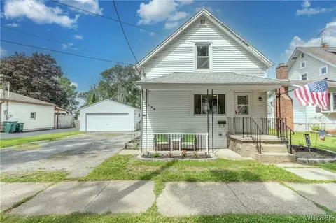 106 E Felton St, North Tonawanda, NY 14120