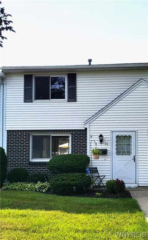 20 Parkview Ct, Lancaster, NY 14086