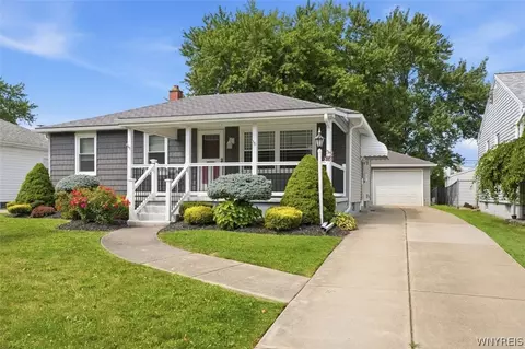 316 Mcconkey Dr, Buffalo, NY 14223
