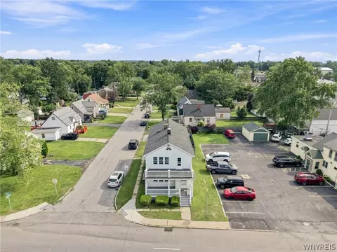 799 Center Rd, West Seneca, NY 14224