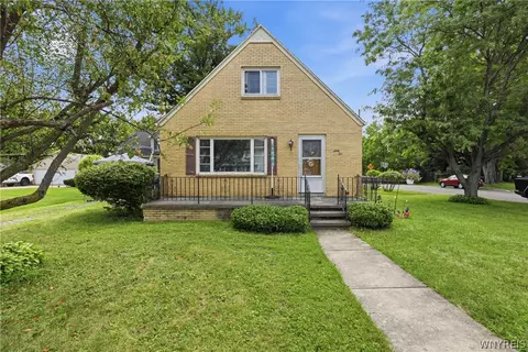 62 Maple Ave, Blasdell, NY 14219