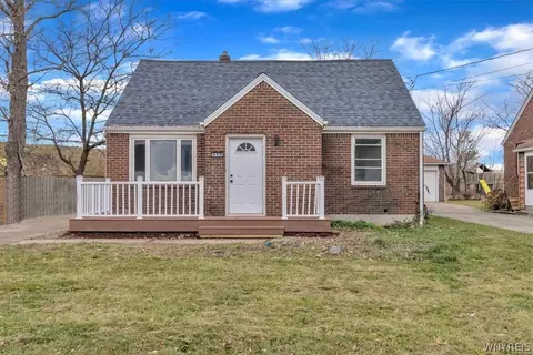 428 Beach Rd, Cheektowaga, NY 14225