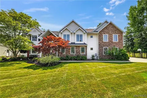 243 South Ln, Grand Island, NY 14072