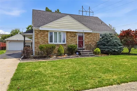 20 Leni Ln, Cheektowaga, NY 14225