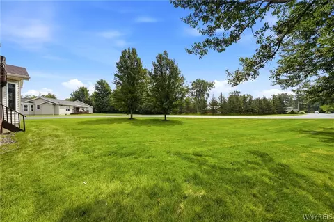 Exterior - 2 Alexander Pkwy, Pendleton, NY 14120 photo 9 of 11