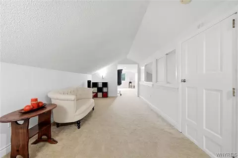 Entry Way - 2 Alexander Pkwy, Pendleton, NY 14120 photo 4 of 4