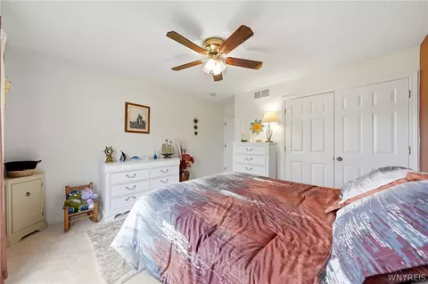Bedroom - 2 Alexander Pkwy, Pendleton, NY 14120 photo 5 of 8