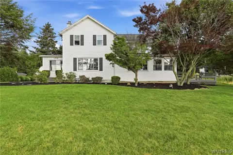 154 Muegel Rd, East Amherst, NY 14051