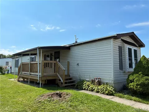 6035 S Willowbend S Transit Rd #43, Lockport Town, NY 14094