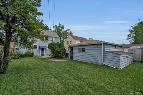 Exterior - 152 Pullman Ave, Tonawanda, NY 14217 photo 2 of 4