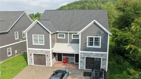 30 Glen Burn Trl, Ellicottville, NY 14731