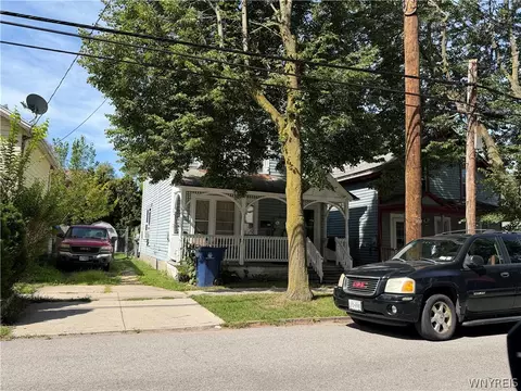 210 East St, Buffalo, NY 14207