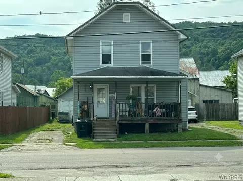 127 1st St, Bolivar, NY 14715