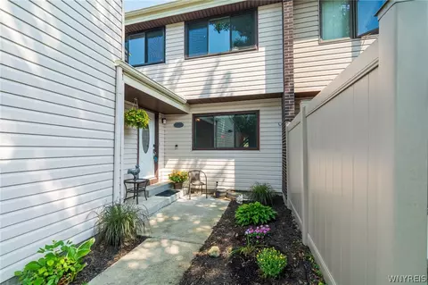1502 Forest Edge Dr, East Amherst, NY 14051