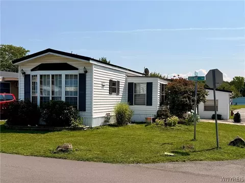 6035 S Transit Apt 319 Village Pkwy Rd, Lockport, NY 14094