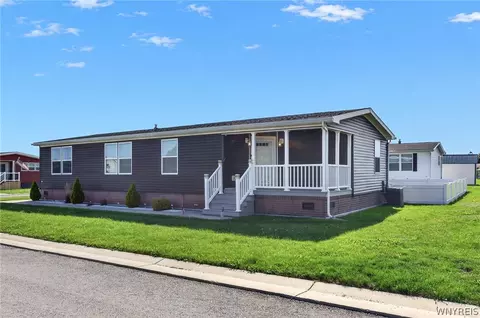 4325 Hurontario Ave, Niagara, NY 14304