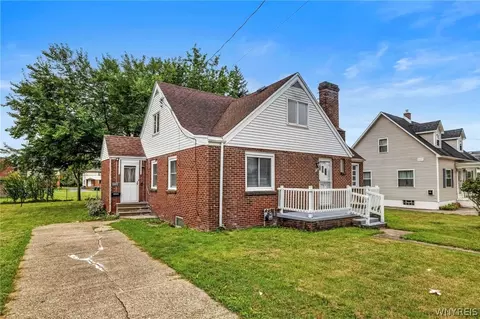 79 Martin Rd, Lackawanna, NY 14218