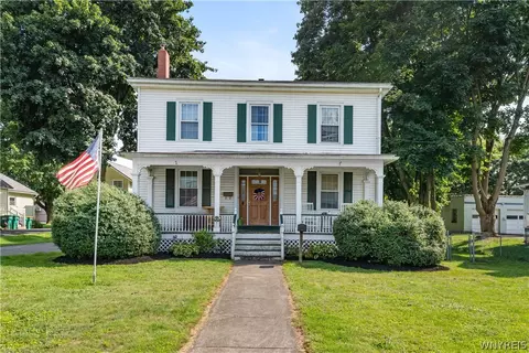 18 W Court St, Warsaw, NY 14569