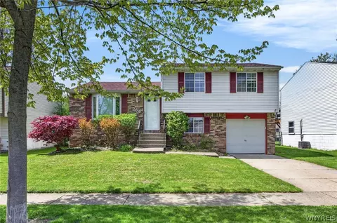 266 Peppertree Dr, Amherst, NY 14228