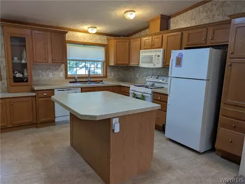 325 Circle Ct, Arcade, NY 14009 photo 12