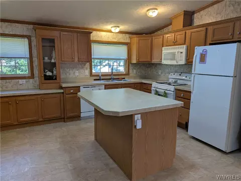 325 Circle Ct, Arcade, NY 14009 photo 7