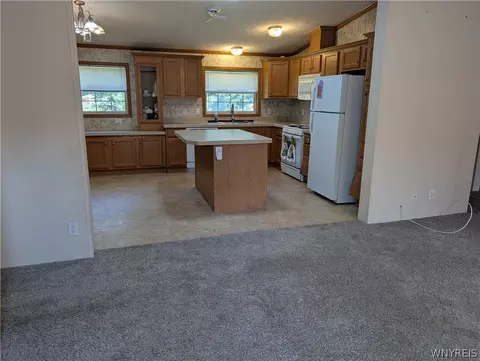 325 Circle Ct, Arcade, NY 14009 photo 3
