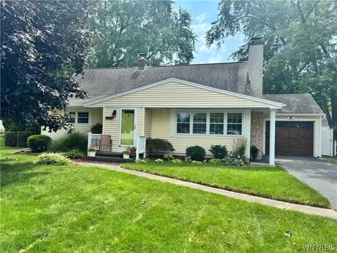 875 Page Ave, Lewiston, NY 14092