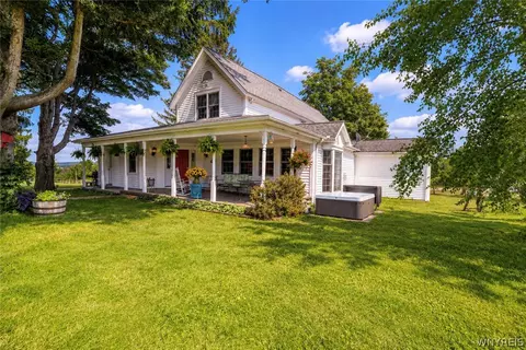 9905 Rock Springs Rd, Ashford, NY 14171