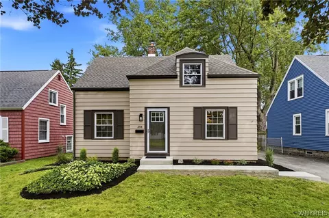 384 Huxley Dr, Buffalo, NY 14225