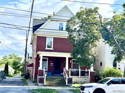 915 Ferry Ave, Niagara Falls, NY 14301
