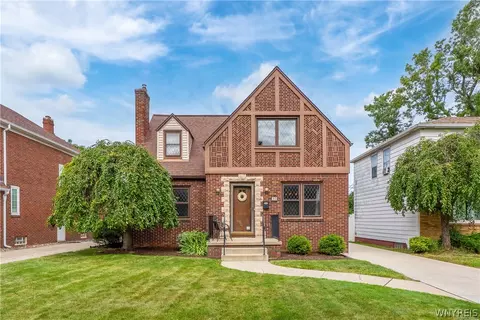 90 Hendricks Blvd, Amherst, NY 14226
