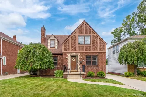 90 Hendricks Blvd, Amherst, NY 14226